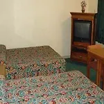 Knights Inn Fresno